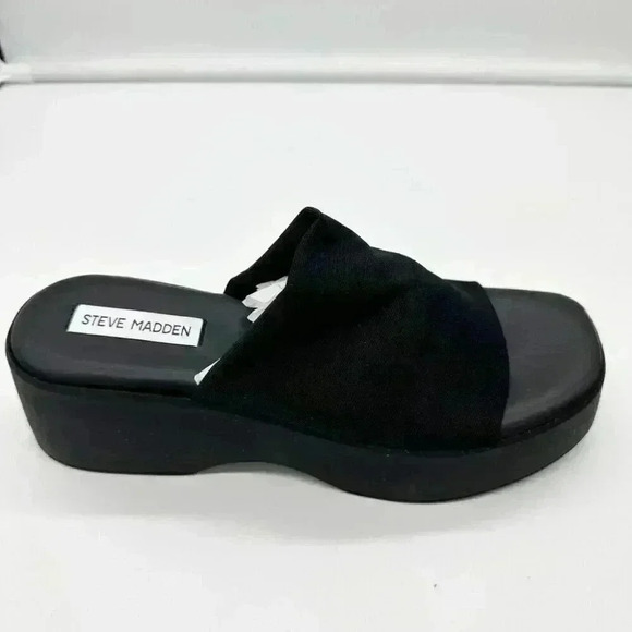 BRAND NEW Steve Madden  SLINKY Black Platform Slide Sandals - Picture 1 of 6
